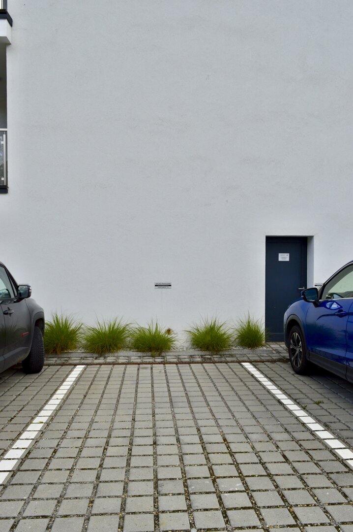 RE JOANNA DURAJ - 13