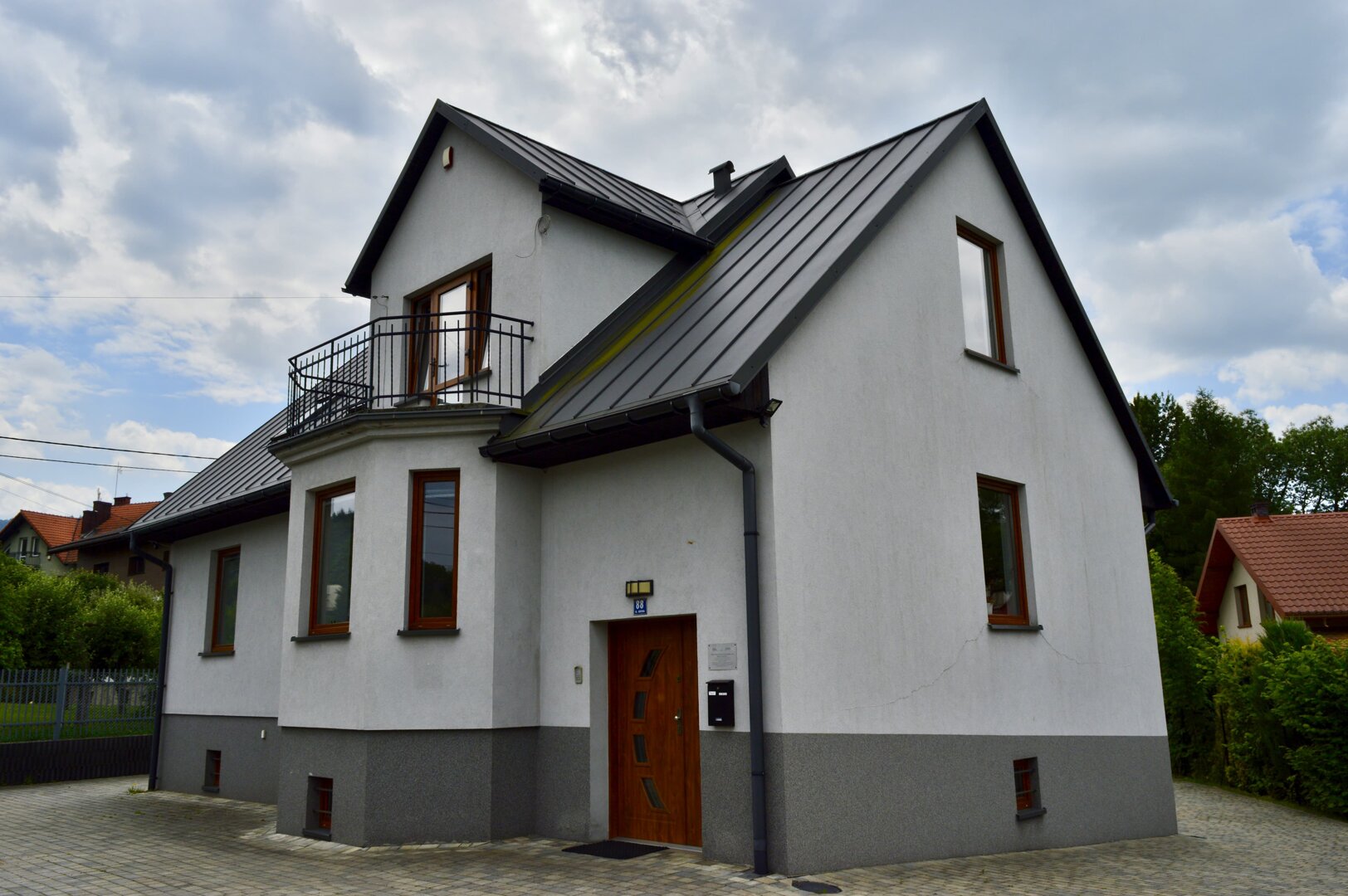 RE JOANNA DURAJ - 15