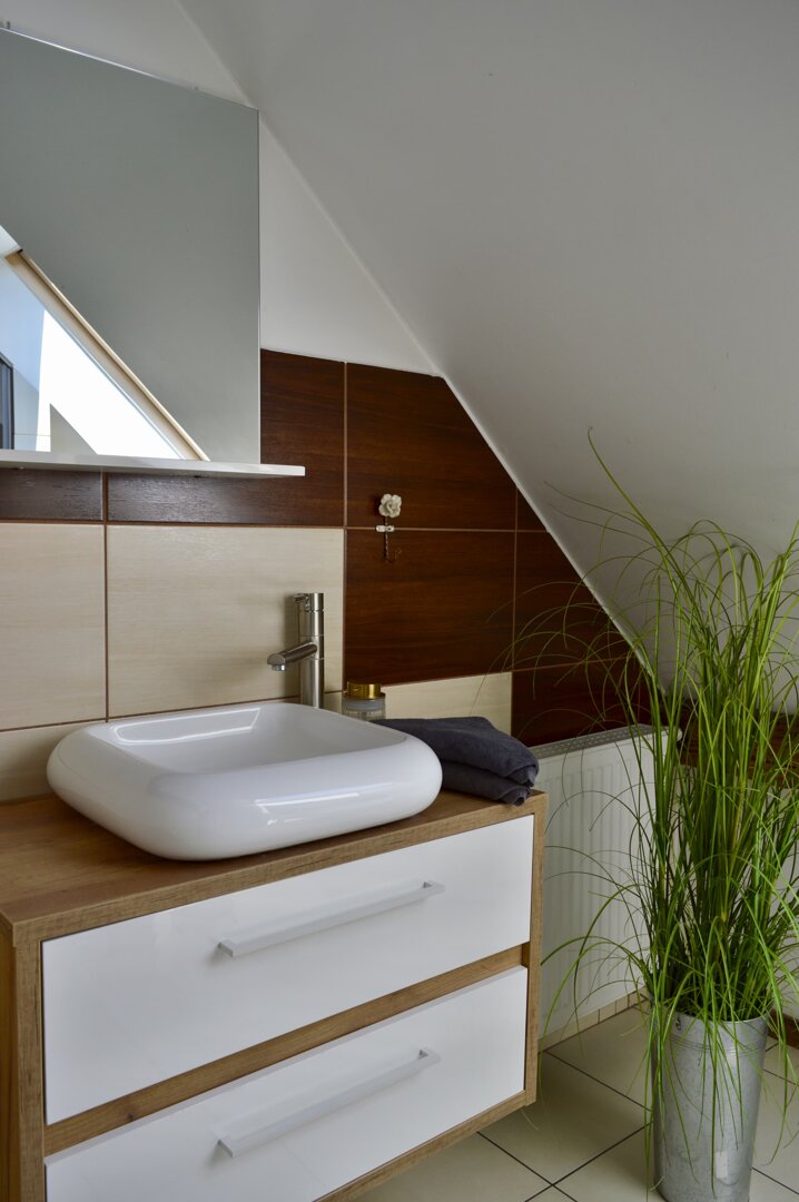 RE JOANNA DURAJ - 39