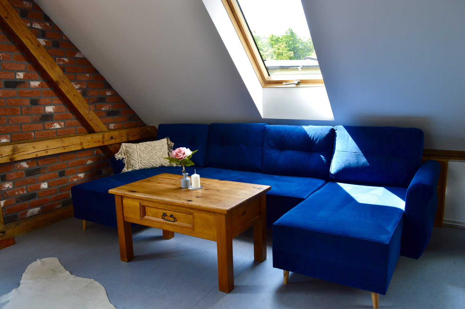 RE JOANNA DURAJ - 56