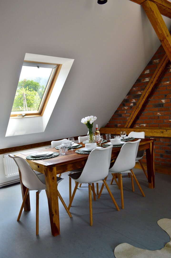 RE JOANNA DURAJ - 62