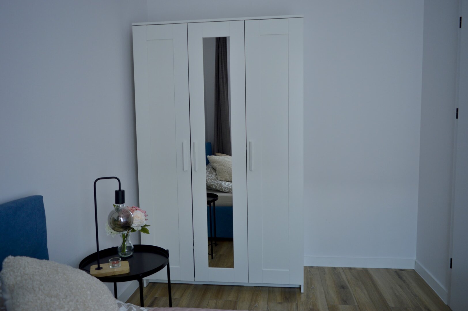 RE JOANNA DURAJ - 13