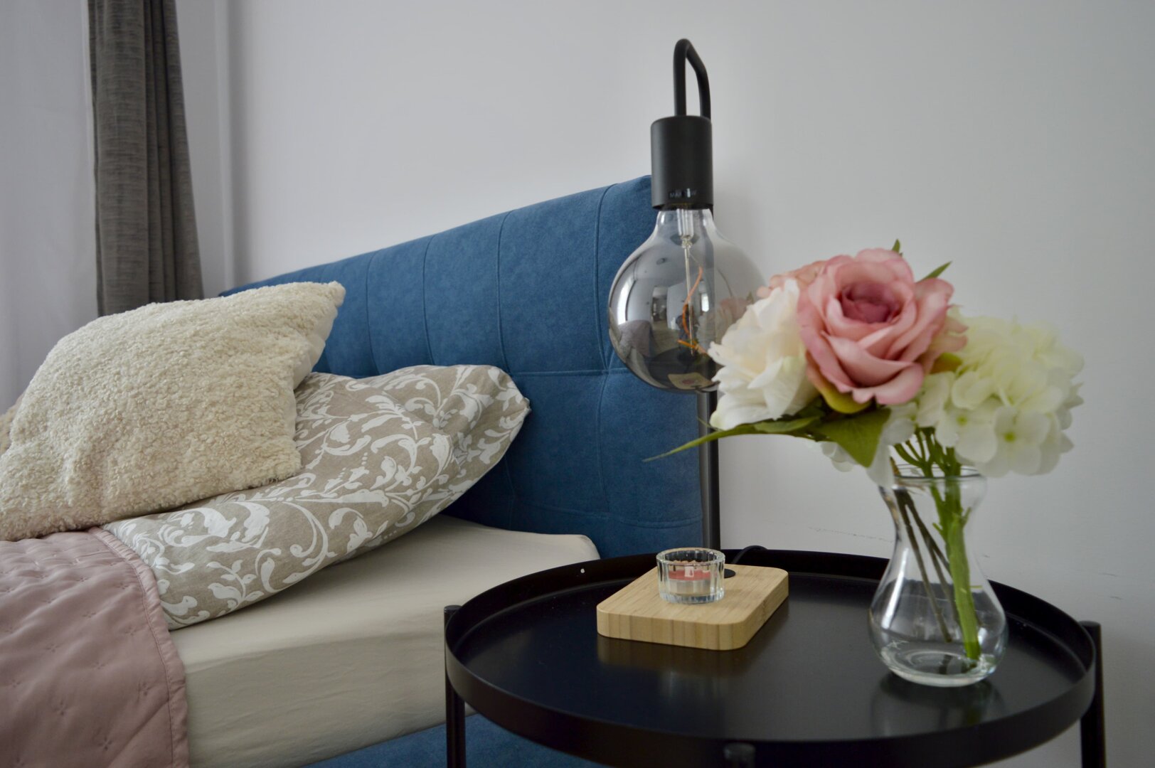 RE JOANNA DURAJ - 22